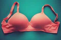 Signs that prove your bra-size is wrong!
