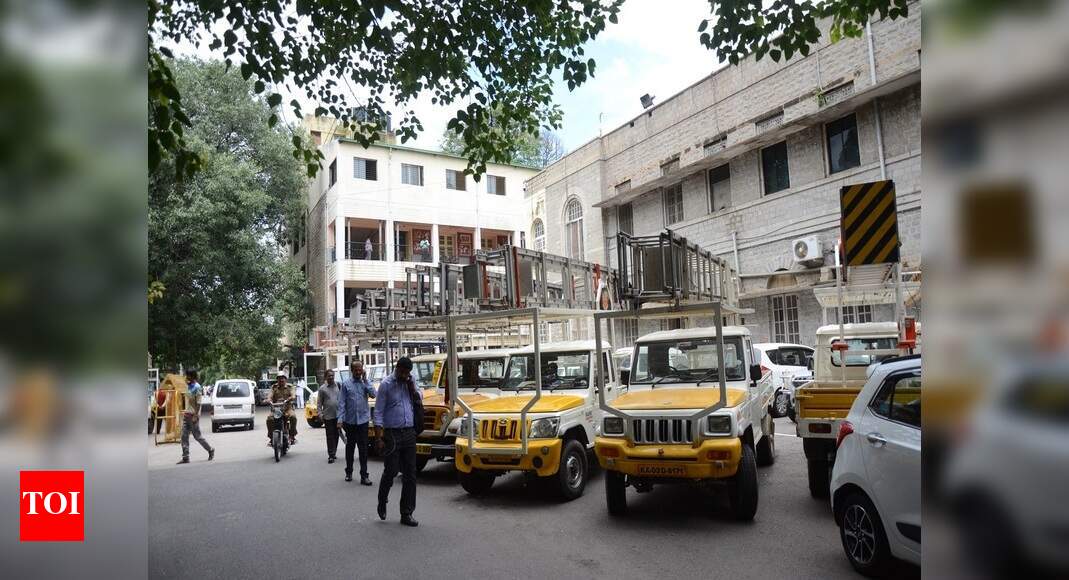 Bangalore Corona Update Bengaluru civic body issues showcause notice to 36 hospitals for not