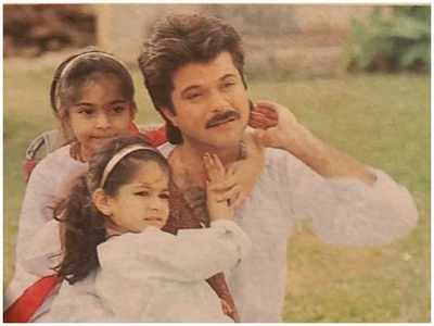 Throwback Thursday: THIS picture of Anil Kapoor with Sonam Kapoor and Rhea is pure gold!