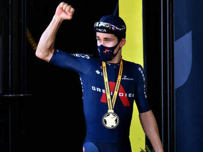 Kwiatkowski wins Tour de France 18th stage, Roglic retains yellow