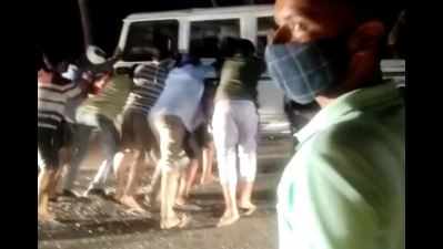 Mining mafia members attack transport officials on Punjab-Haryana border