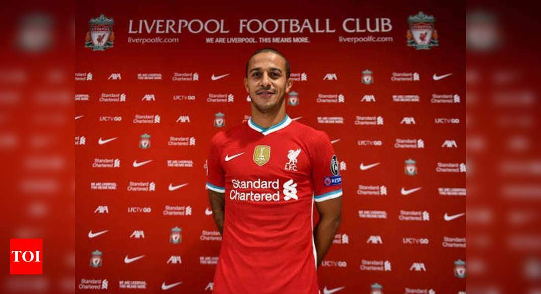 Liverpool Sign Bayern Munich S Thiago Alcantara Football News Times Of India