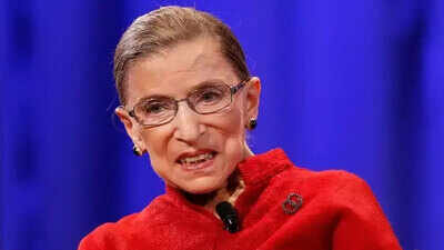 US: Hundreds gather at Supreme Court to mourn Justice Ginsburg's death