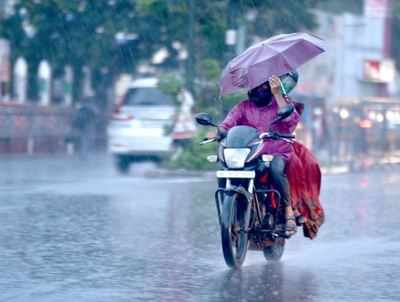 Extremely heavy rains predicted in Kerala, dry weather in Delhi