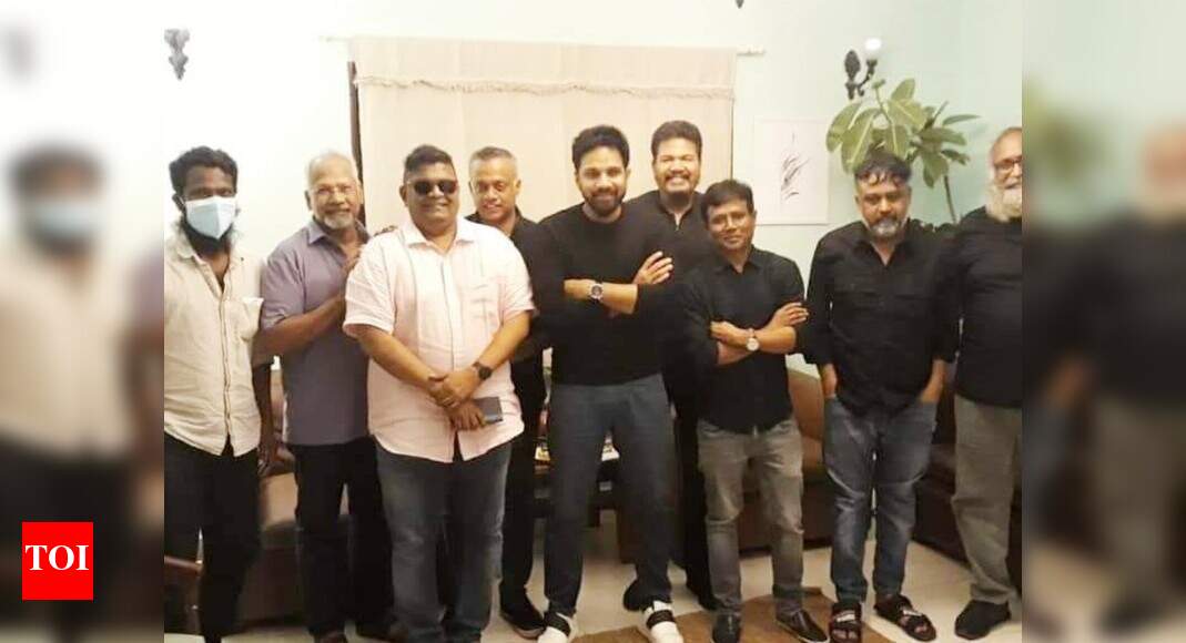 Mysskin celebrates his birthday with a group of classic Tamil directors