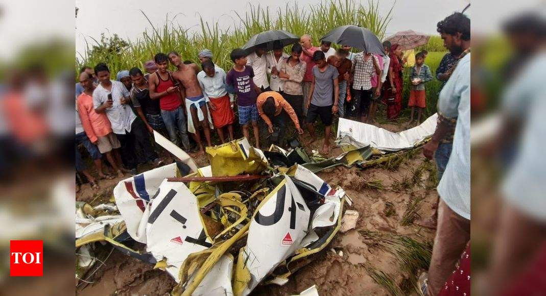 Trainer aircraft crashes in Azamgarh, pilot dies