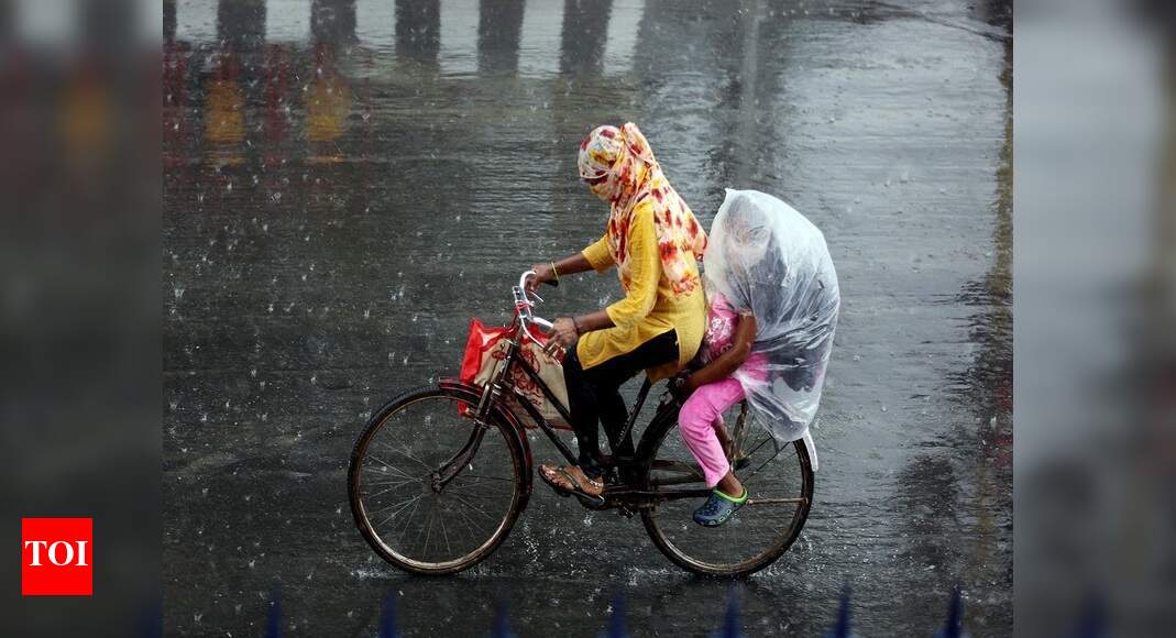 UP Rain: Parts of Uttar Pradesh receive light to moderate rainfall ...