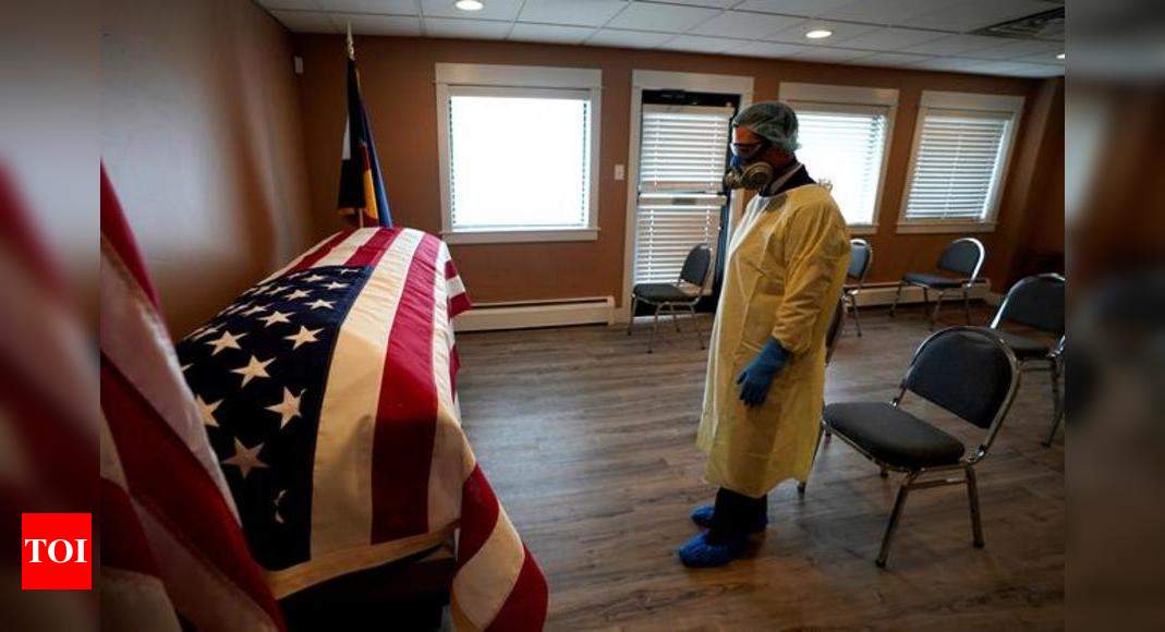 us-passes-200000-virus-deaths-weeks-before-election-times-of-india