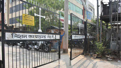 Jaipur: Locked gates trouble colony residents