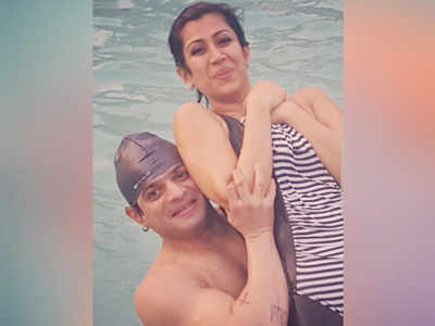 When Karan Patel lifted wife Ankita Bhargava in the pool for a picture; see photo