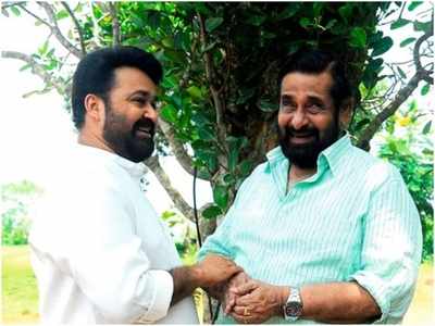 Mohanlal wishes Madhu on his 87th birthday