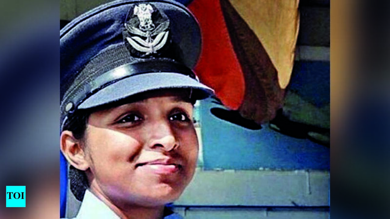 first woman to fly rafale