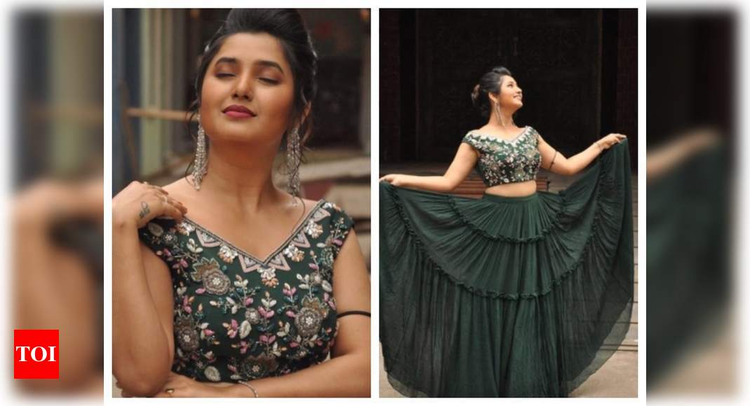 Photos: Prajakta Mali looks stunning as she dolls up in a traditional ...