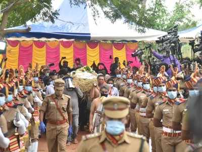 'Padum Nila' SP Balasubrahmanyam cremated with state honours