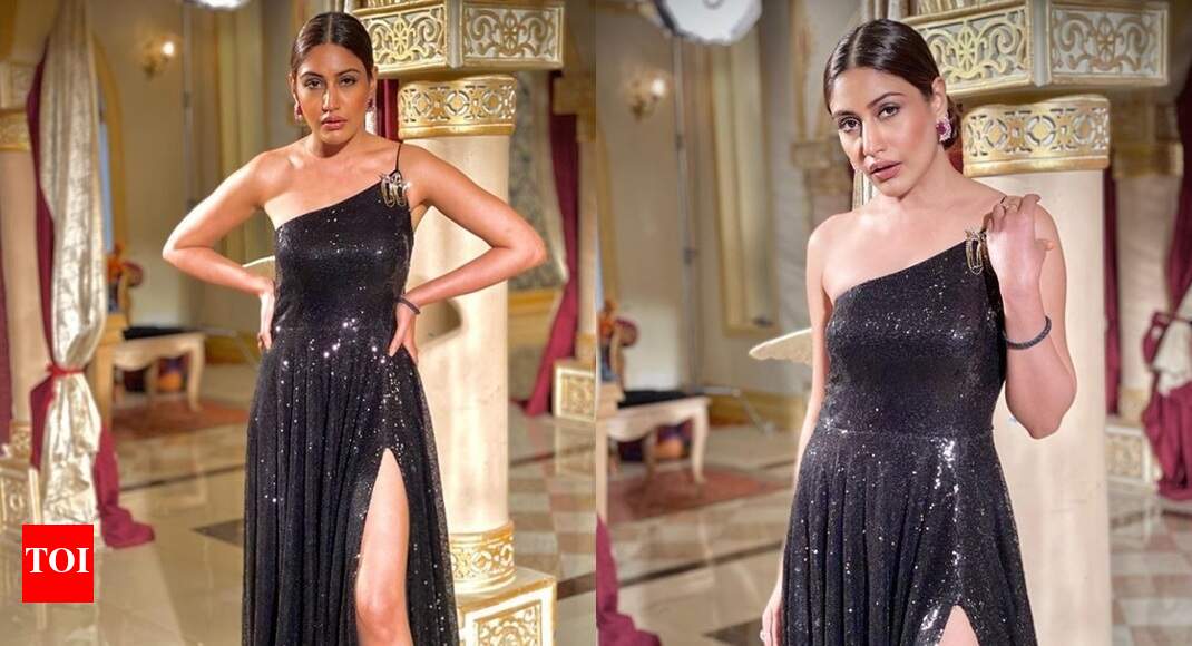 surbhi chandna naagin 5 night dress