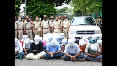 Andhra Pradesh: Kadapa police bust an interstate dacoity gang involved in multiple crimes
