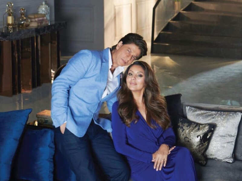 Gauri Khan Reveals This Person Manages Their House It S Neither Hubby Shah Rukh Khan Nor Herself Hindi Movie News Times Of India Srk was seen enjoying with wife gauri at shiamak davar's srk's inspired by wife gauri. it s neither hubby shah rukh khan nor