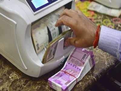 Deposit-credit gap widens by Rs 8.2 lakh crore so far in FY21
