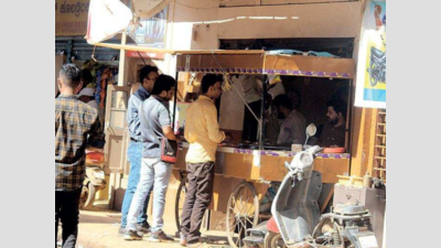 Eateries make a comeback on Hubballi-Dharwad roads