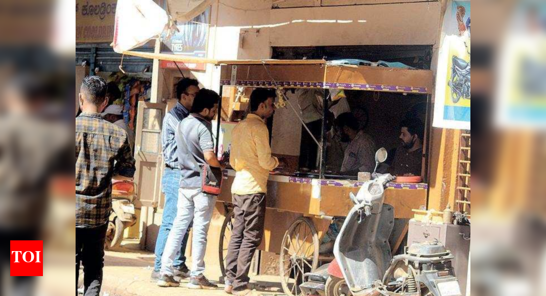 Eateries make a comeback on HubballiDharwad roads Hubballi News
