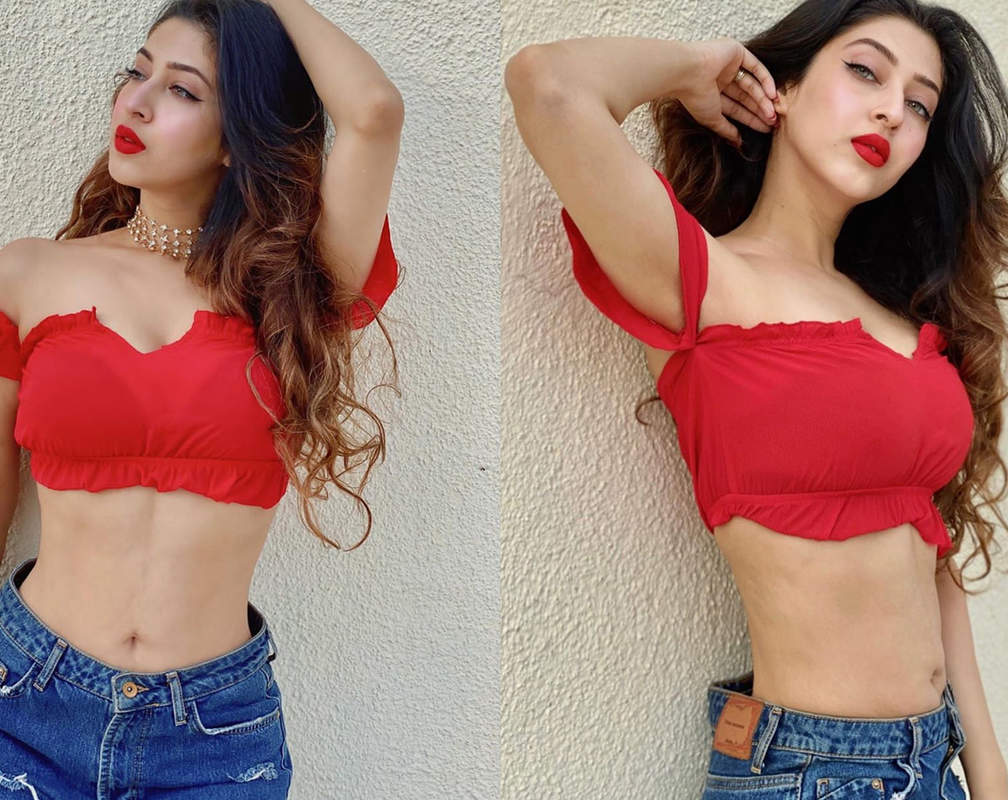 
Sonarika Bhadoria gets trolled for her outfit, gives befitting reply to haters
