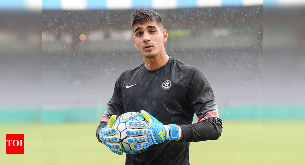 Sandhu, 29 others to attend first-ever online goalkeeping introductory course | Football News - Times of India