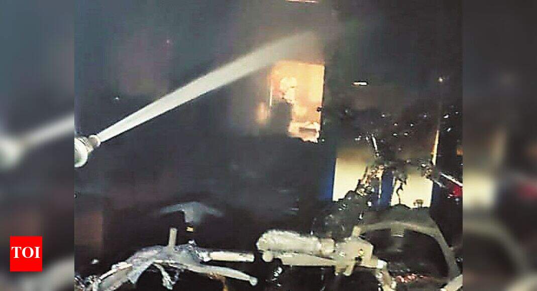 Rajasthan Fire at showroom, 32 vehicles charred Jaipur News Times