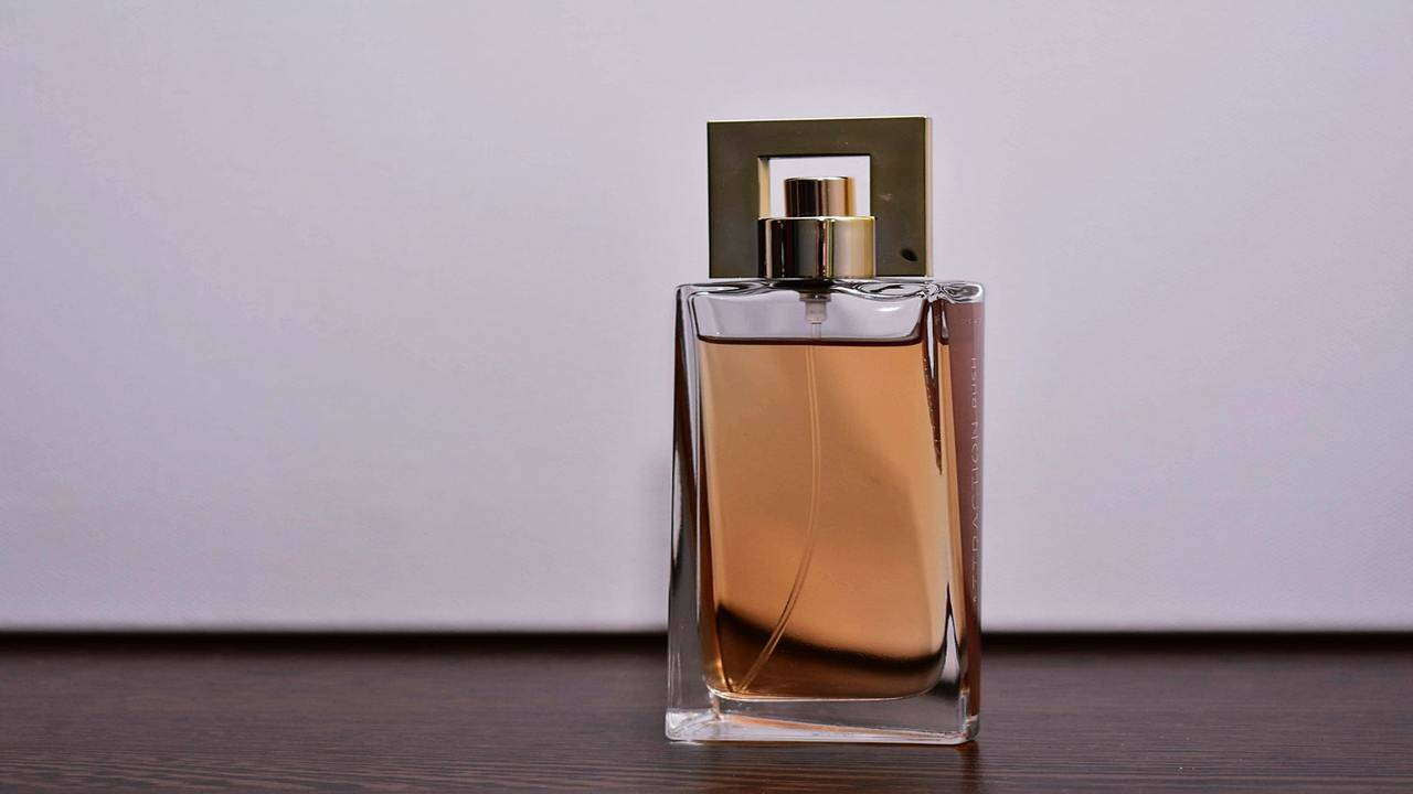 long lasting perfumes for men under 300