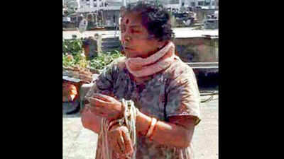 Gujarat: Woman duped; robbed of cash, jewellery worth Rs 2 lakh