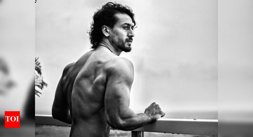 Tiger Shroff's monochrome picture is a sight for the sore eyes - Times of India