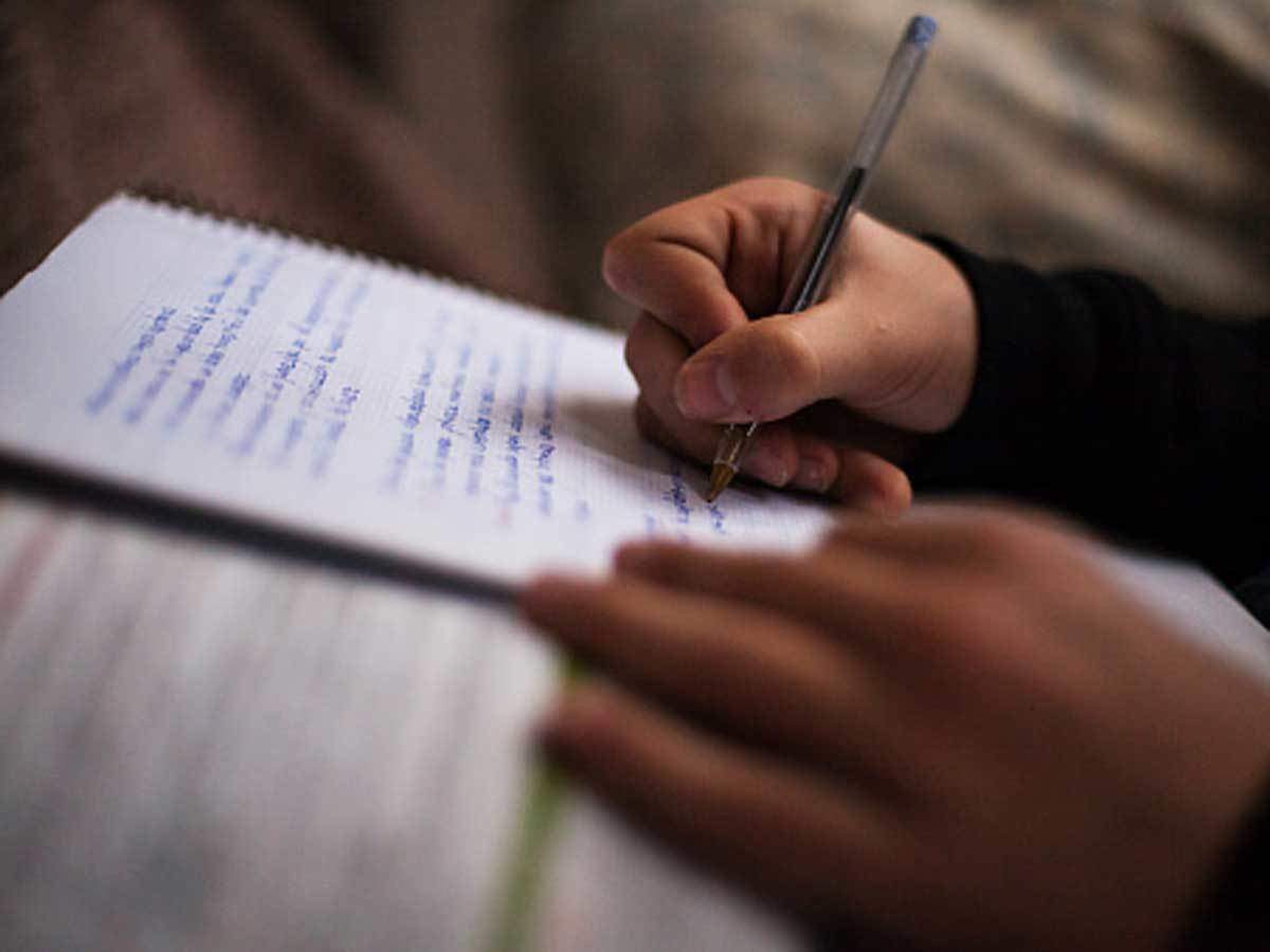 Writing by hand will make kids 'truly smart' in digital era - Times of India