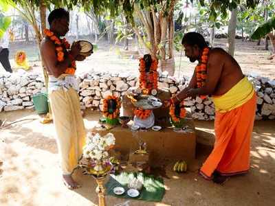 IGRMS exhibits Tamil folk deities and saplings online