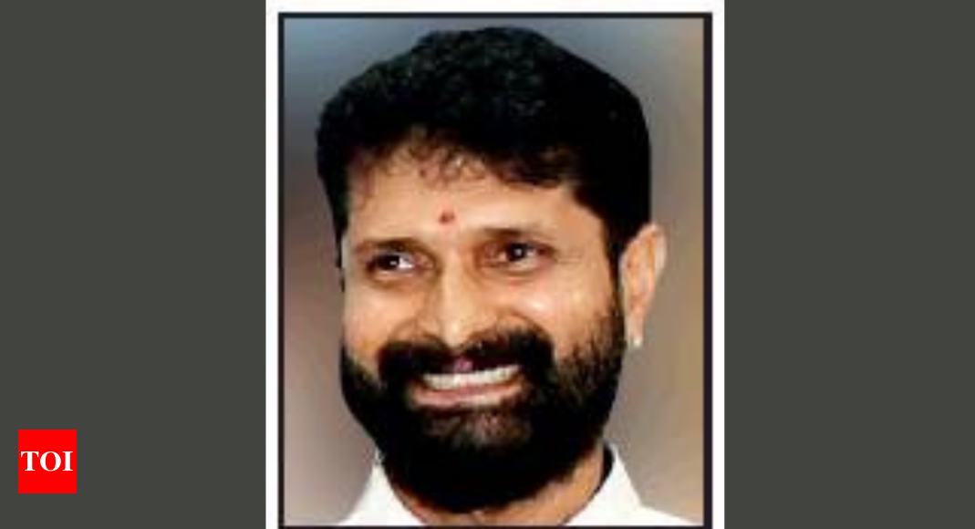 CT Ravi: Minister Ravi quits, BSY gets more room to expand cabinet ...