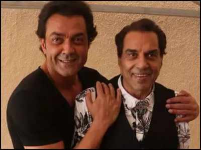 Dharmendra thanks everyone for pouring in love and good wishes for son Bobby Deol as he completed 25 years in Bollywood