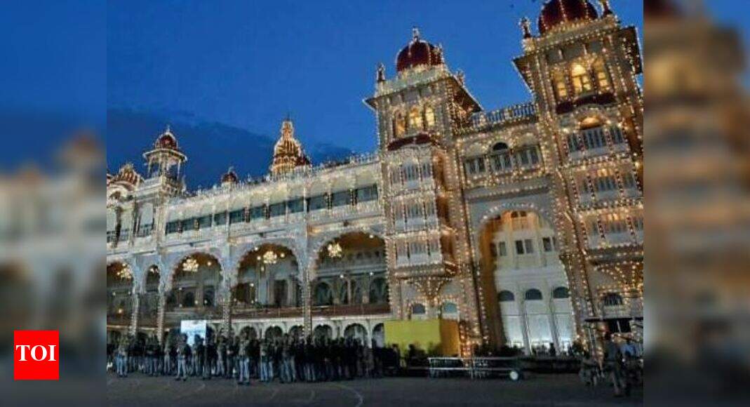 Covid-19: dasara festival likely to be confined to mysuru palace and chamundi hills | mysuru news - times of india