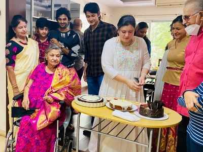 Mahesh Babu and Namrata join the birthday bash of Sudheer Babu’s wife Priyadarshini
