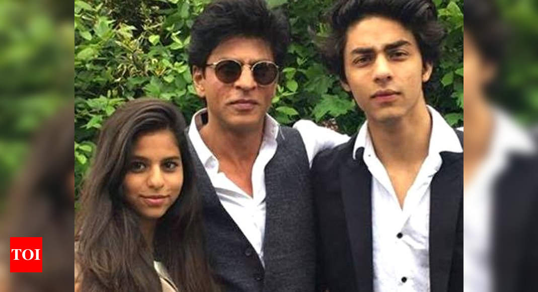 Photos: Shah Rukh Khan Spends Quality Time With Kids Suhana And Aryan ...