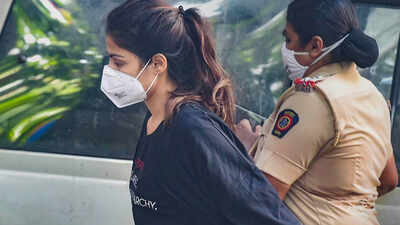 Rhea Chakraborty was in good spirits, conducted yoga classes for jail inmates: Satish Maneshinde