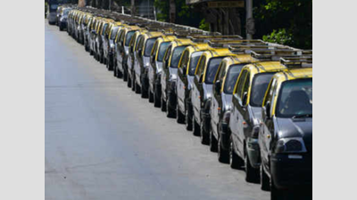 Taxi drivers in Mumbai spread awareness regarding safety measures during Covid-19