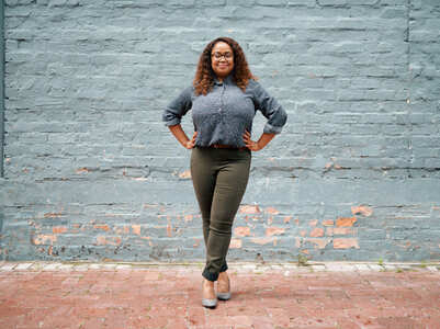 Fashion tips for short and curvy women