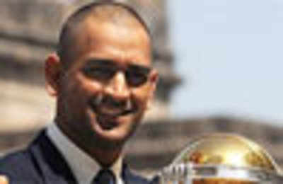 World Cup: Dhoni shaves head after India's World Cup triumph | New Zealand in India 2016 News - Times of India World Cup: Dhoni shaves head after India's World Cup triumph | New Zealand in India 2016 News - Times of India