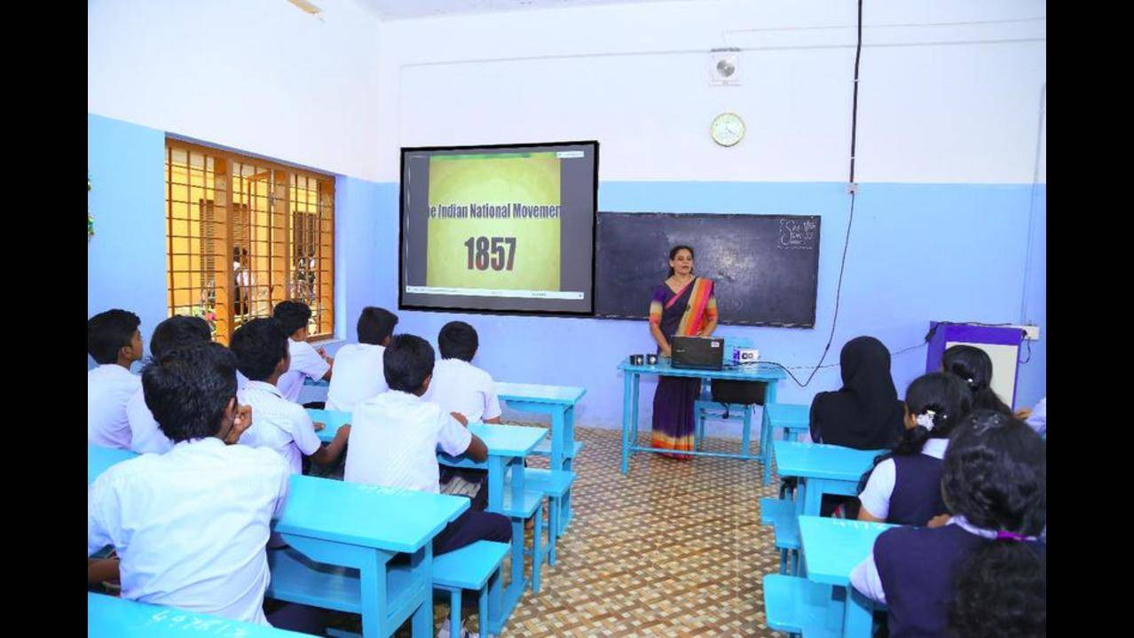 Ernakulam ranks fifth in no. of high-tech schools | Kochi News - Times of  India