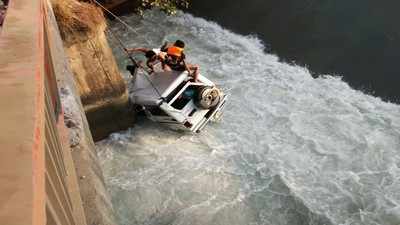 3 three dead as car plunges into canal in UP's Bijnor
