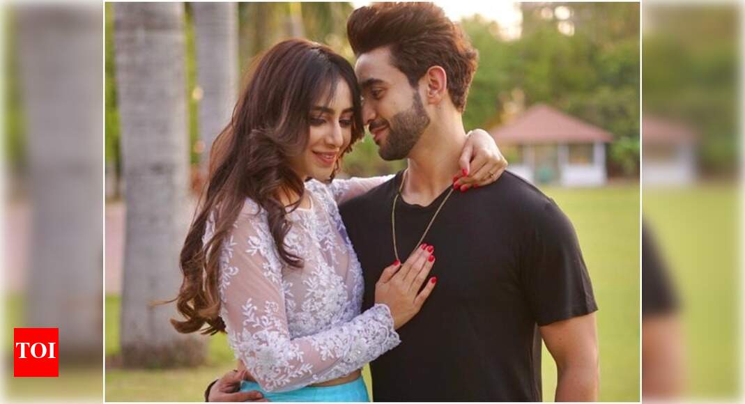 Madhav MahajanAngela Krislinzki bond over gardening hobby Hindi Movie News Times of India