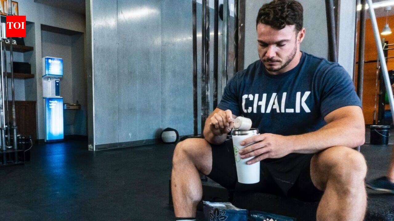 Whey Protein: What is whey protein, its health benefits & side effects
