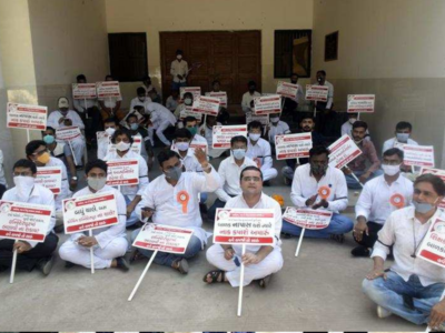 Tuition classes’ owners carry out protest rally in Rajkot
