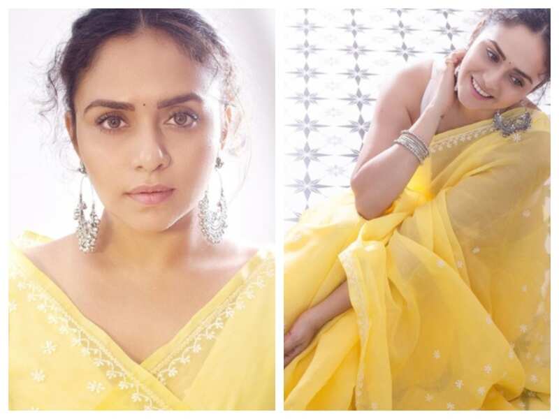 Amruta Khanvilkar looks ravishing in THIS yellow saree; see pics | Marathi Movie News - Times of India