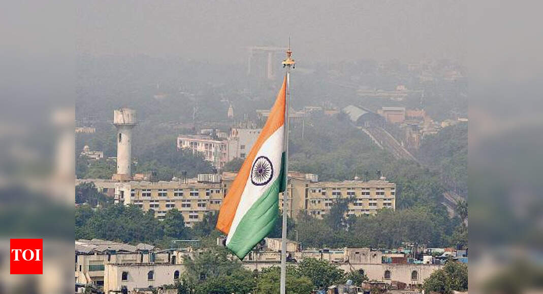 Delhi: Season’s worst air day... and farm fires not to blame, yet - Times of India