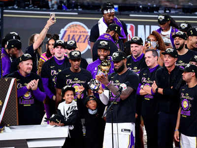 Los Angeles Lakers' 17th NBA title victory party on hold because of pandemic