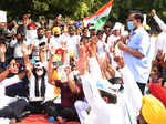 Arvind Kejriwal joins protest against farm laws